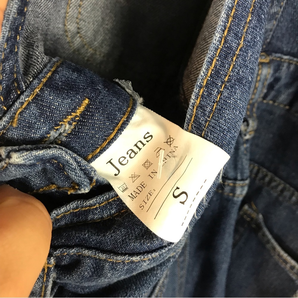 Overall jeans distressed size small - Picture 5 of 5